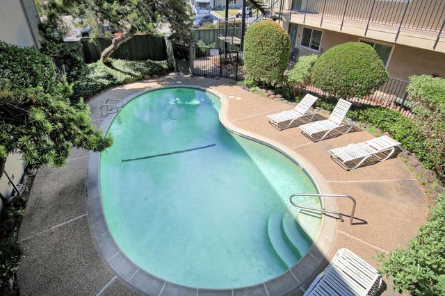 825 Balboa Avenue 205, Capitola, CA 95010