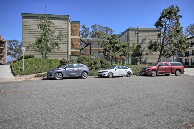 825 Balboa Avenue 205, Capitola, CA 95010