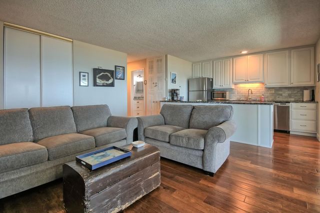 825 Balboa Avenue 205, Capitola, CA 95010
