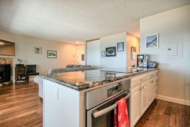 825 Balboa Avenue 205, Capitola, CA 95010