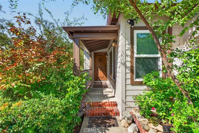 641 E Grinnell, Burbank, CA 91501