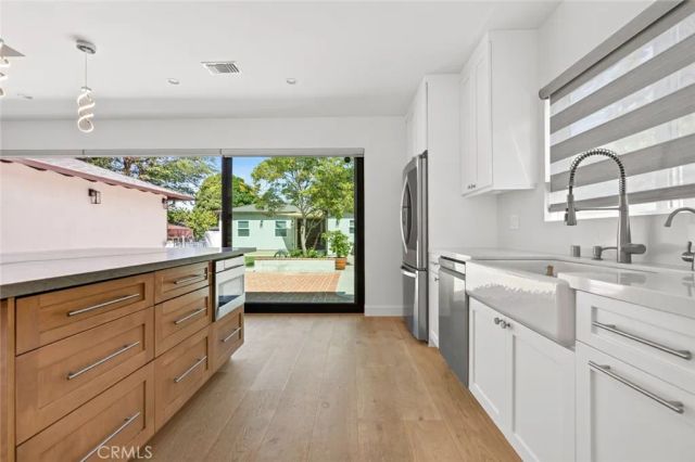 641 E Grinnell, Burbank, CA 91501