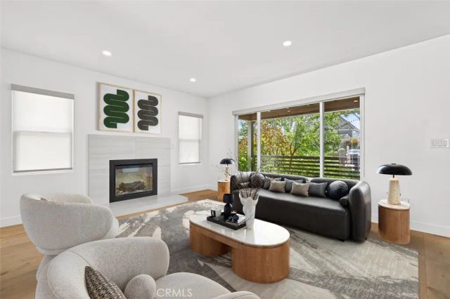 641 E Grinnell, Burbank, CA 91501