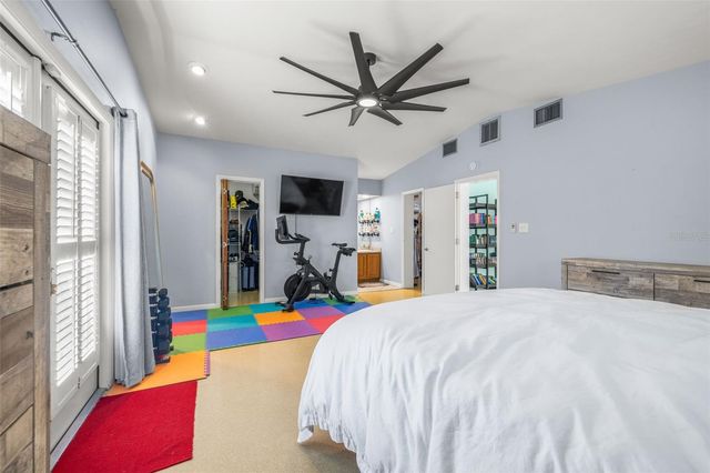 744 63RD AVENUE N, St Petersburg, FL 33702