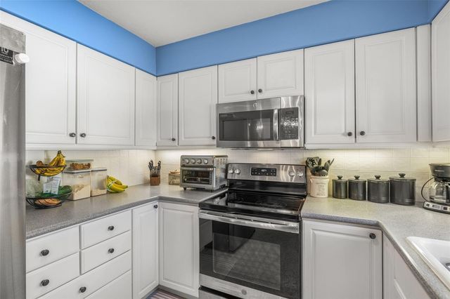 744 63RD AVENUE N, St Petersburg, FL 33702