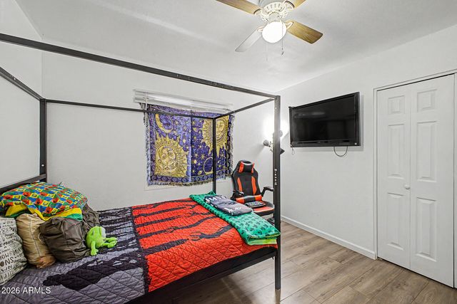 8137 W MONTECITO Avenue, Phoenix, AZ 85033