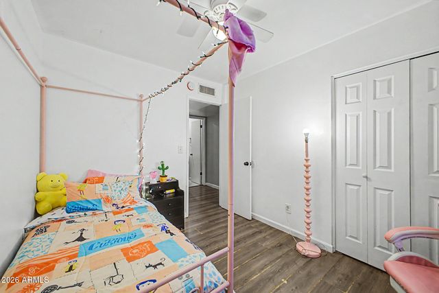8137 W MONTECITO Avenue, Phoenix, AZ 85033