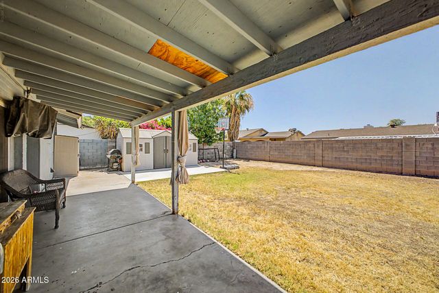 8137 W MONTECITO Avenue, Phoenix, AZ 85033