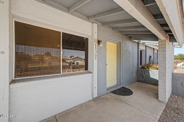 8137 W MONTECITO Avenue, Phoenix, AZ 85033