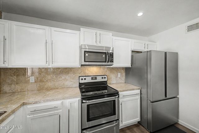 8137 W MONTECITO Avenue, Phoenix, AZ 85033