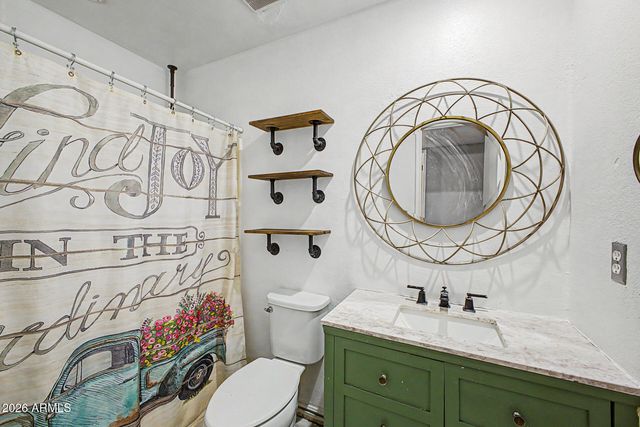 8137 W MONTECITO Avenue, Phoenix, AZ 85033