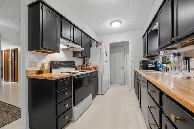1418 Money St, Augusta, KS 67010
