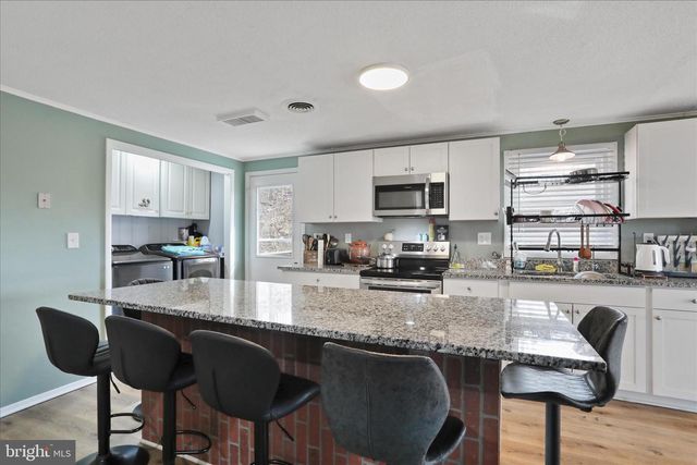 13903 WOLFSVILLE RD, Smithsburg, MD 21783