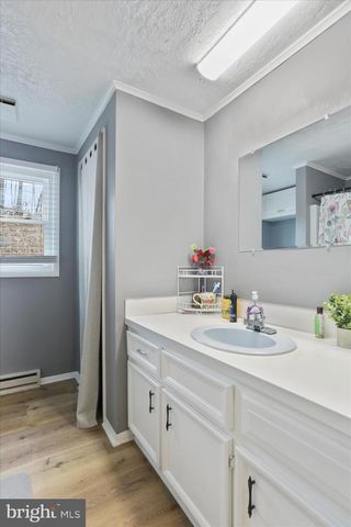 13903 WOLFSVILLE RD, Smithsburg, MD 21783