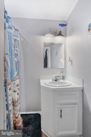 13903 WOLFSVILLE RD, Smithsburg, MD 21783