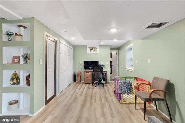 13903 WOLFSVILLE RD, Smithsburg, MD 21783