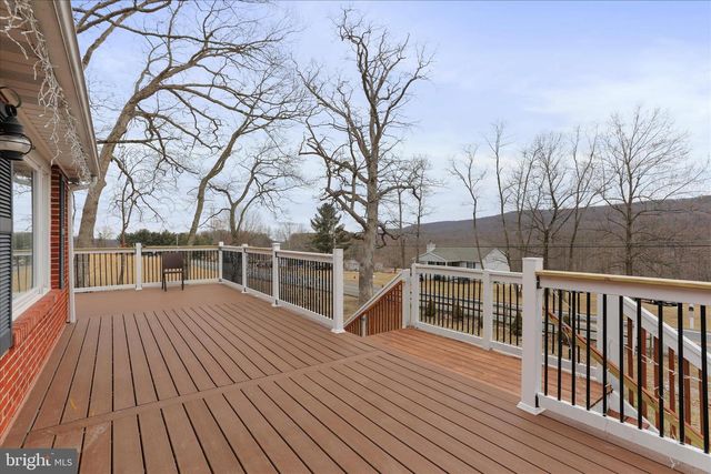 13903 WOLFSVILLE RD, Smithsburg, MD 21783