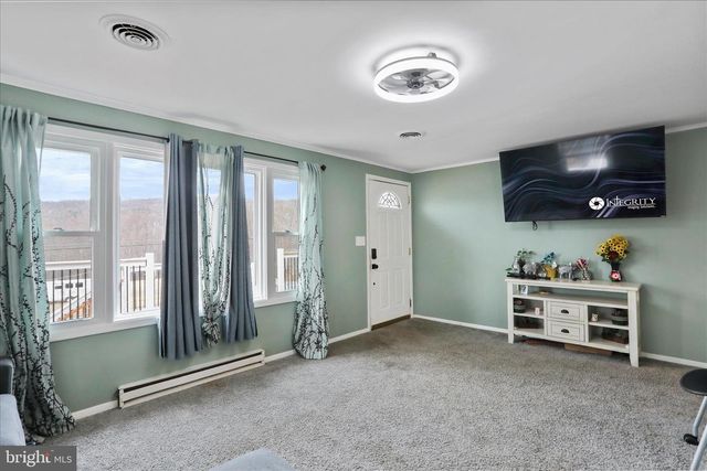 13903 WOLFSVILLE RD, Smithsburg, MD 21783
