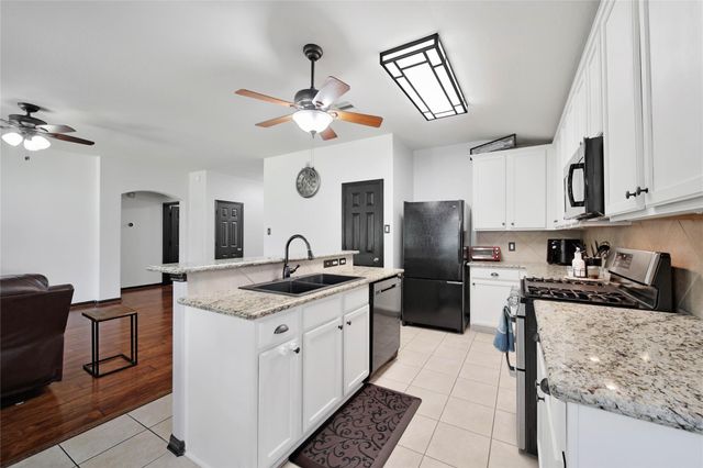 614 Linden Manor Court, Spring, TX 77373