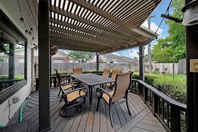 614 Linden Manor Court, Spring, TX 77373