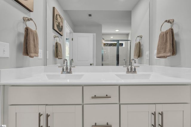 204 Brochaill Court, Piedmont, SC 29673