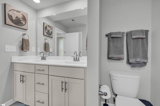 204 Brochaill Court, Piedmont, SC 29673