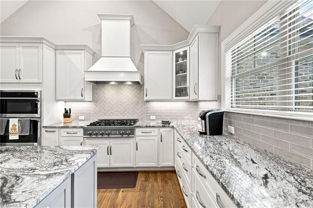 8206 Arbor Ridge Lane, Clemmons, NC 27012