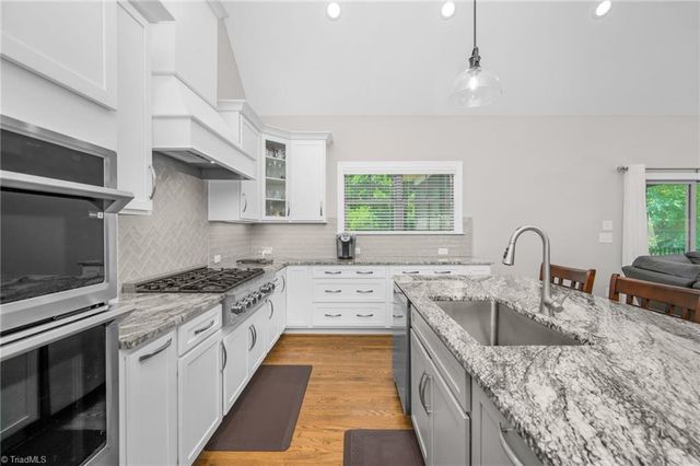 8206 Arbor Ridge Lane, Clemmons, NC 27012