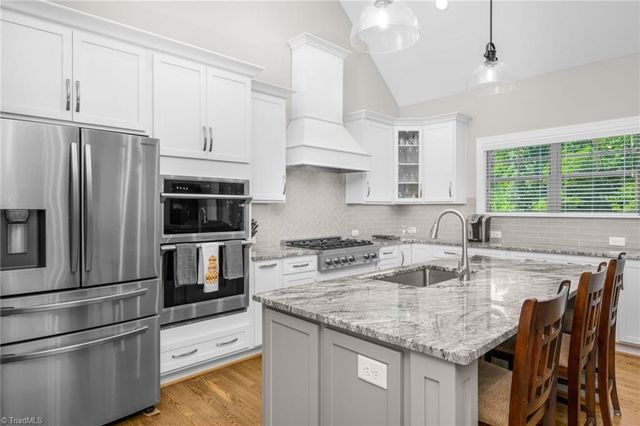8206 Arbor Ridge Lane, Clemmons, NC 27012