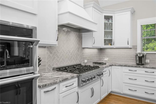 8206 Arbor Ridge Lane, Clemmons, NC 27012