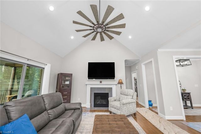8206 Arbor Ridge Lane, Clemmons, NC 27012