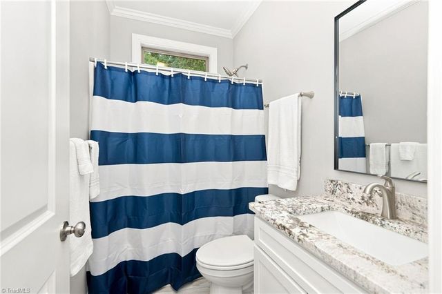 8206 Arbor Ridge Lane, Clemmons, NC 27012