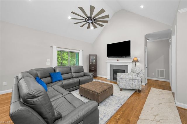 8206 Arbor Ridge Lane, Clemmons, NC 27012