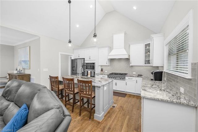 8206 Arbor Ridge Lane, Clemmons, NC 27012