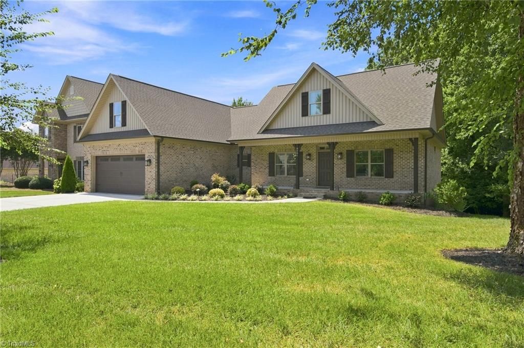 8206 Arbor Ridge Lane, Clemmons, NC 27012