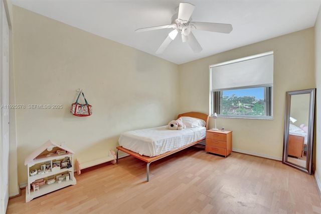 16103 Opal Creek Dr, Weston, FL 33331