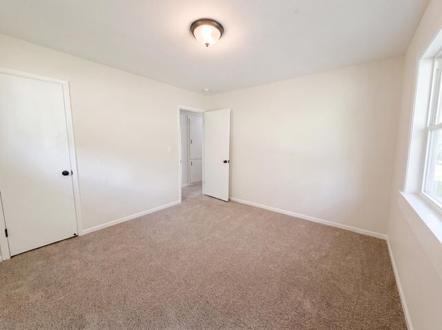 2591 Aldine Street, Roseville, MN 55113