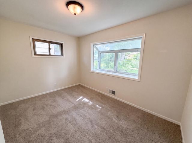 2591 Aldine Street, Roseville, MN 55113