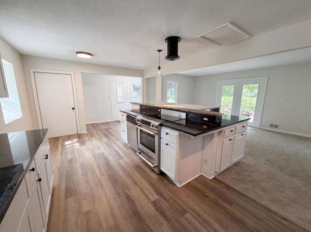 2591 Aldine Street, Roseville, MN 55113