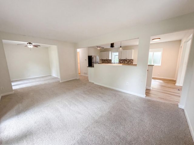 2591 Aldine Street, Roseville, MN 55113