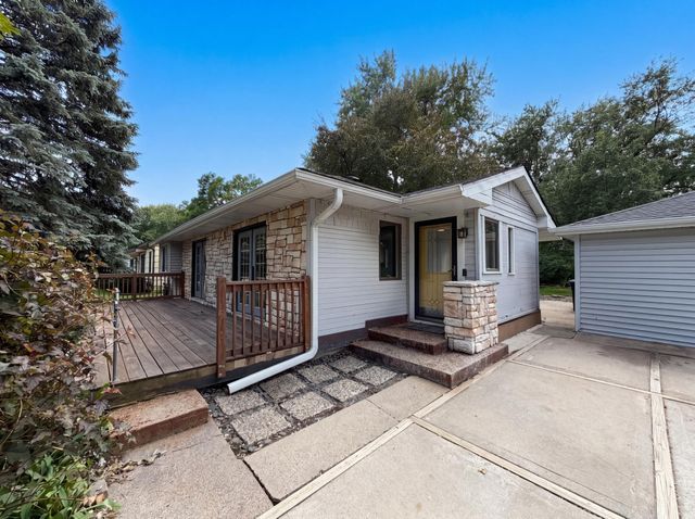 2591 Aldine Street, Roseville, MN 55113