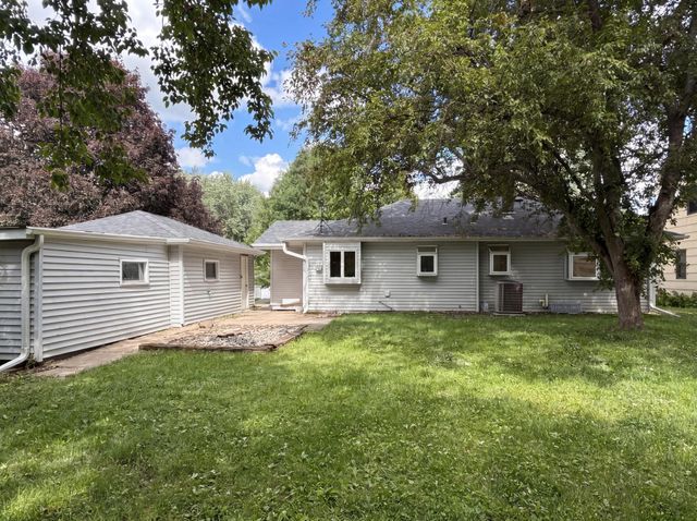 2591 Aldine Street, Roseville, MN 55113