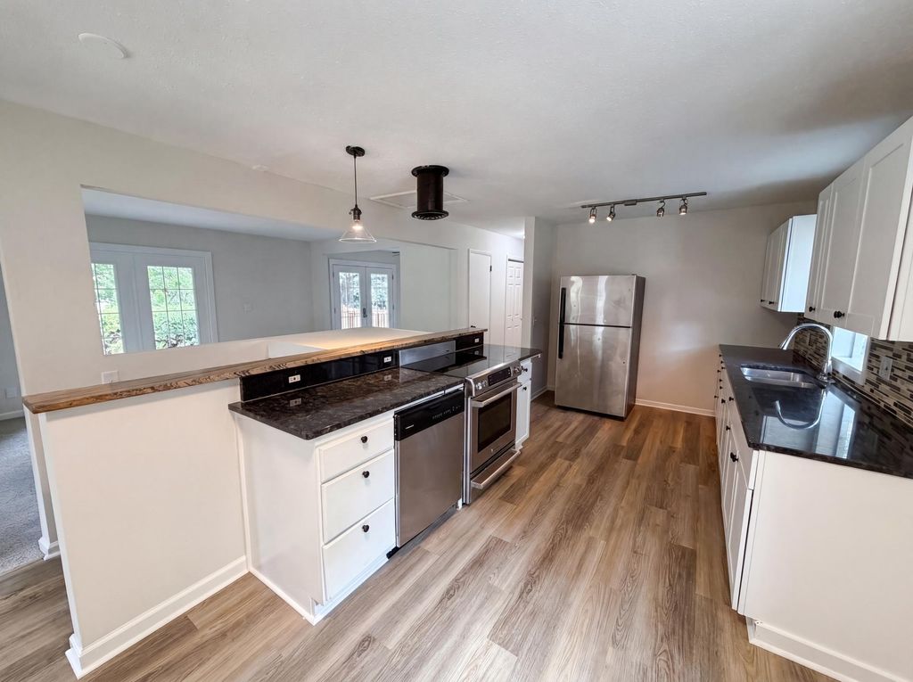 2591 Aldine Street, Roseville, MN 55113 — photo 2