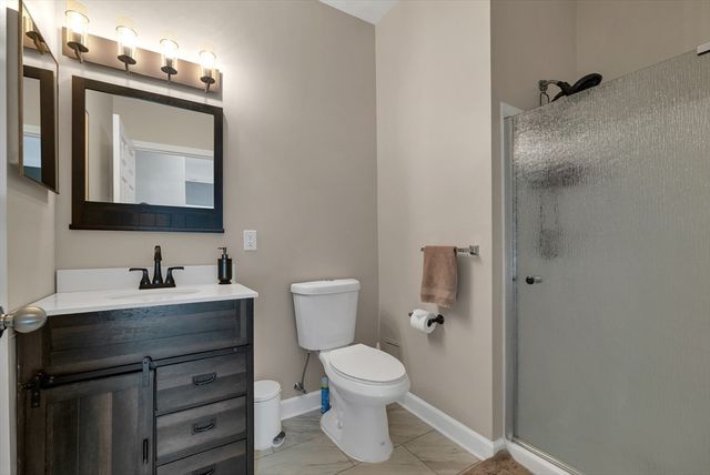 21 Hampshire Rd 111, Methuen, MA 01844