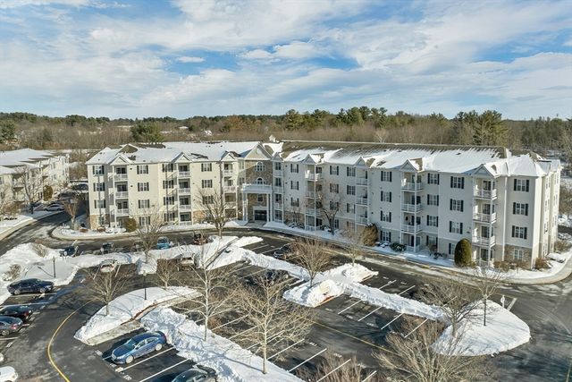 21 Hampshire Rd 111, Methuen, MA 01844