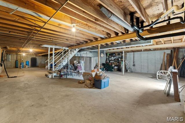 18668 Olive Street Road, Chesterfield, MO 63005