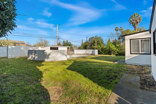 2315 Tyrolean Way, Sacramento, CA 95821