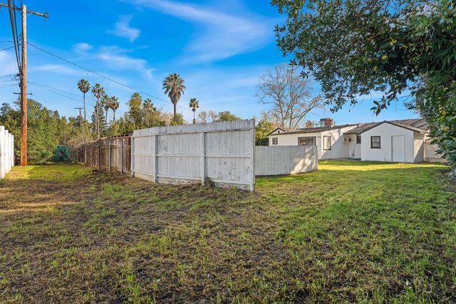 2315 Tyrolean Way, Sacramento, CA 95821