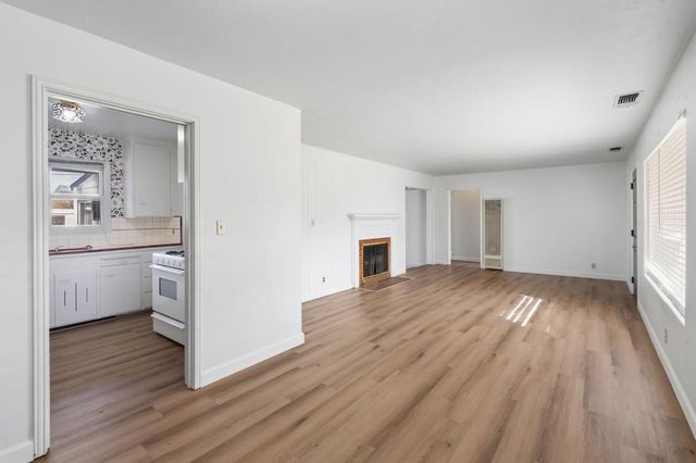 2315 Tyrolean Way, Sacramento, CA 95821