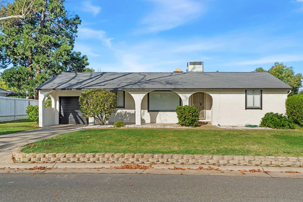 2315 Tyrolean Way, Sacramento, CA 95821